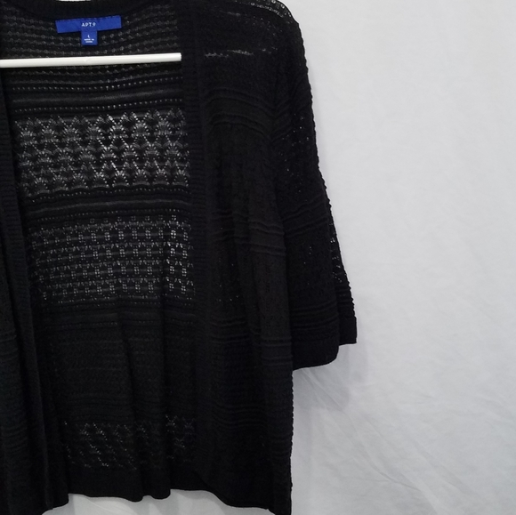 Short Sleeve Crochet Cardigan - Picture 2 of 6